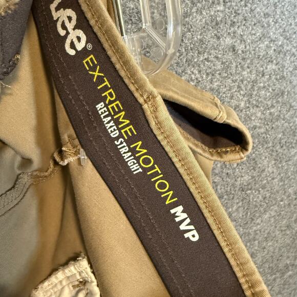 Lee Pants Mens 40x32 Beige Extreme Motion MVP Relaxed Straight Chinos Stretch - Picture 7 of 11